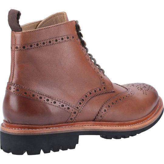Cotswold Rissington Boots: Outdoor With Style, Conquer Any Terrain 