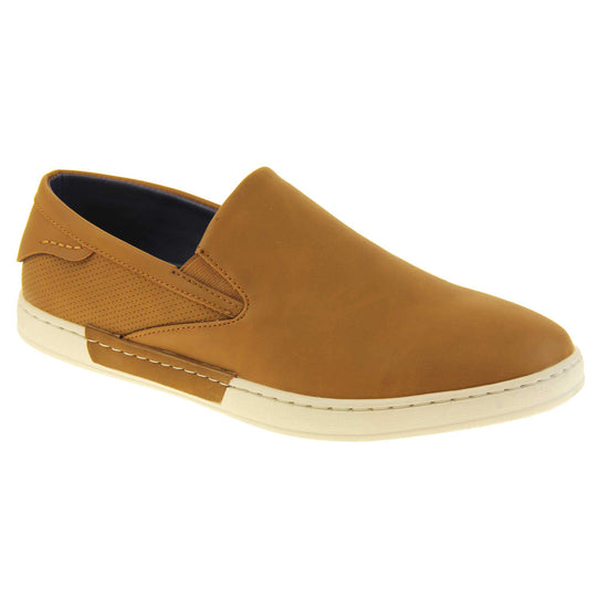Mens casual shoes. Camel brown faux leather upper. White synthetic sole and dark textile lining. Right foot at an angle