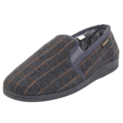 Mens memory foam slippers. Full back slippers with grey wool effect upper with orange check. Grey elasticated panels joining the tongue to the top of the slippers. Small black label on the outside rim, with Oakenwood branding sewn in gold. Grey faux fur lining. Left foot at an angle.