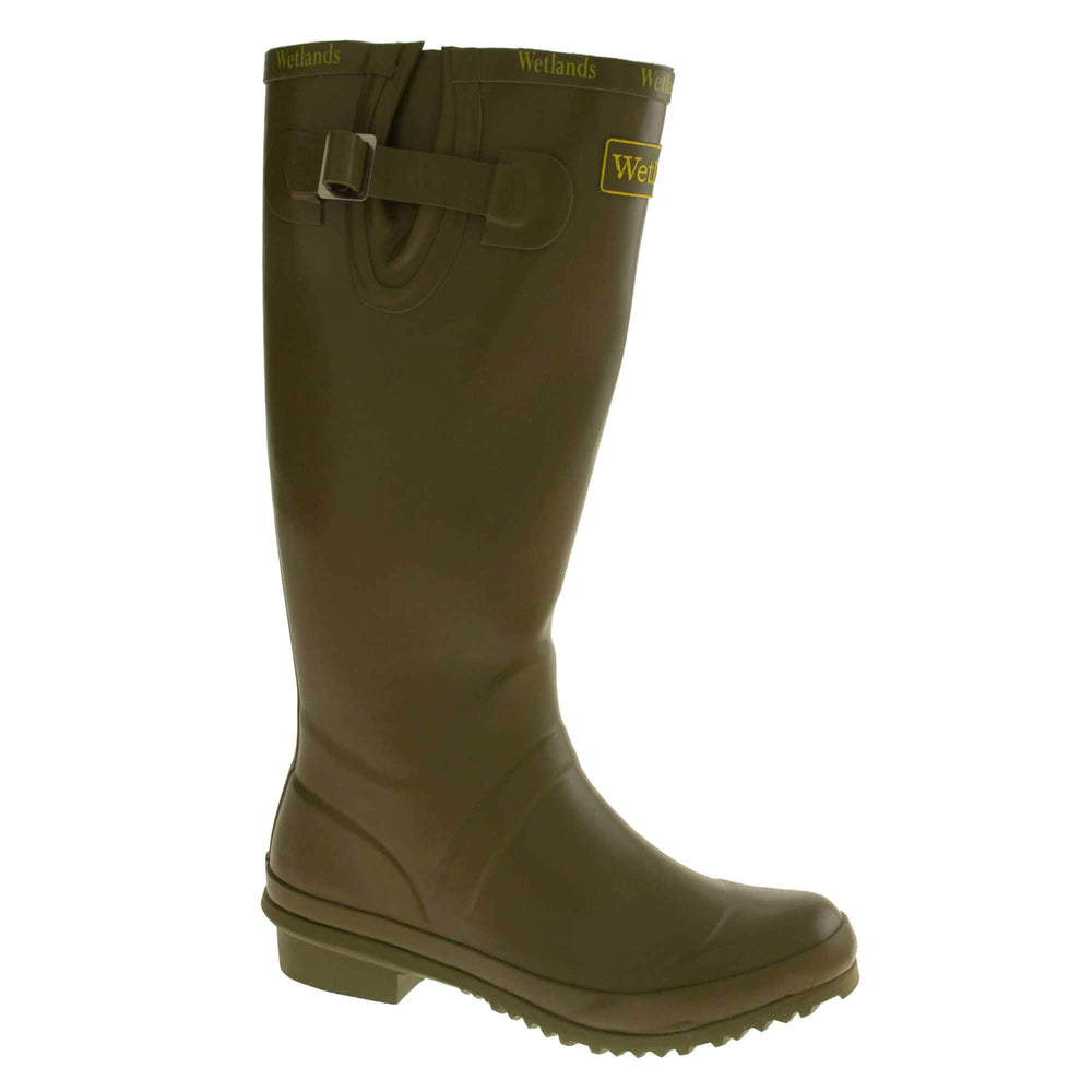 Womens Wellies. Green rubber waterproof wellington boots. Just below knee height. With a small heel and deep tread to the sole. Yellow Wetlands Brand to the front of the boot near the top. Brighter green Wetlands written numerous times around the rim of the boot. Side strap with buckle to adjust the calf width. Textile lining to the inside of the boot. Right foot at an angle.